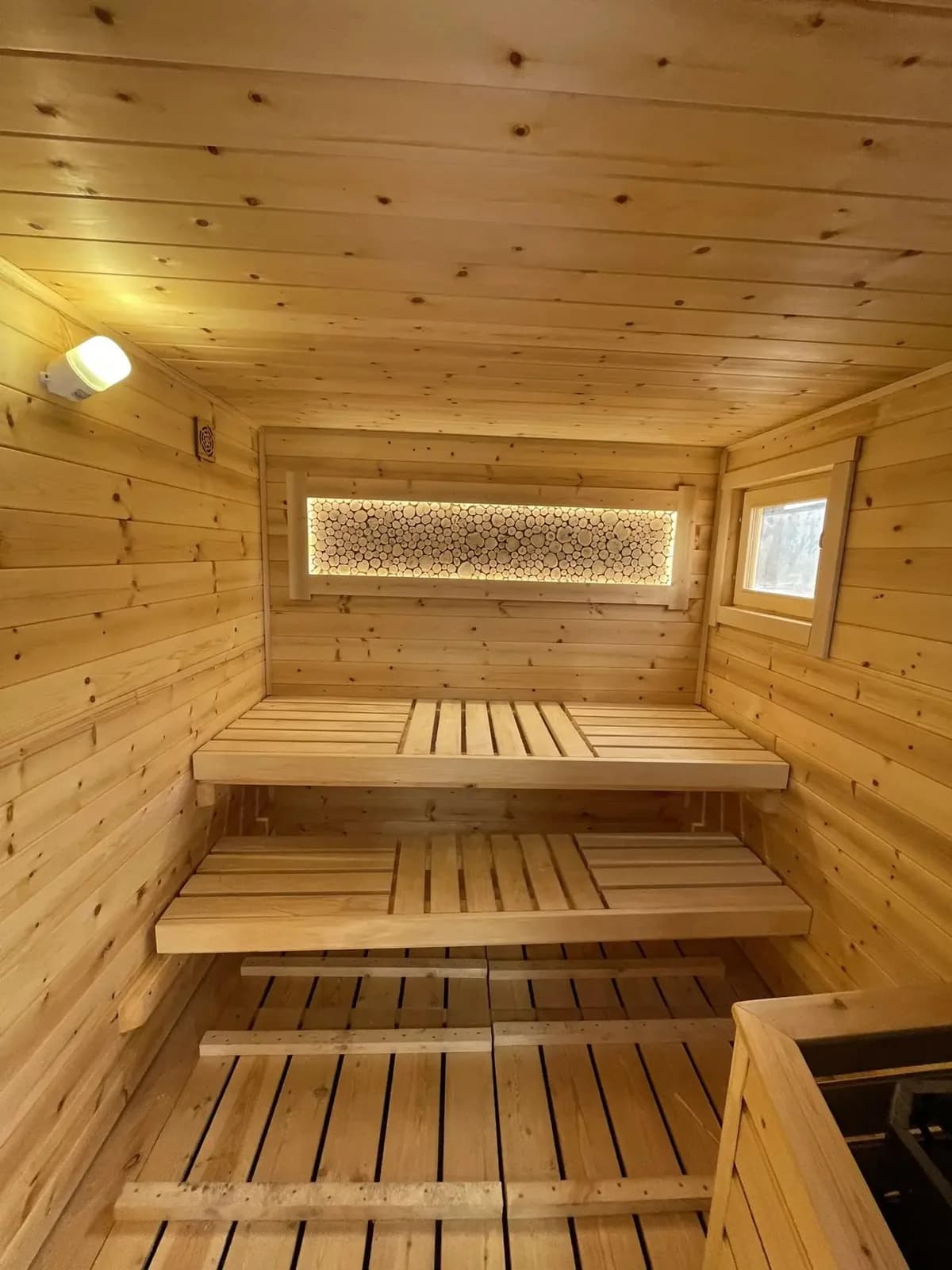 Баня-модуль с панорамными окнами и подсветкой полков - фото 5